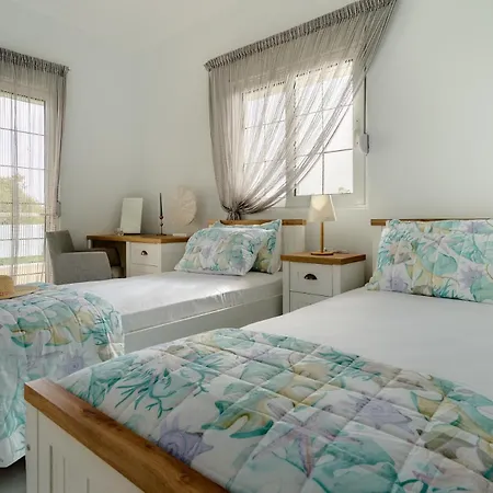 Gia's Luxury Villa Asgourou