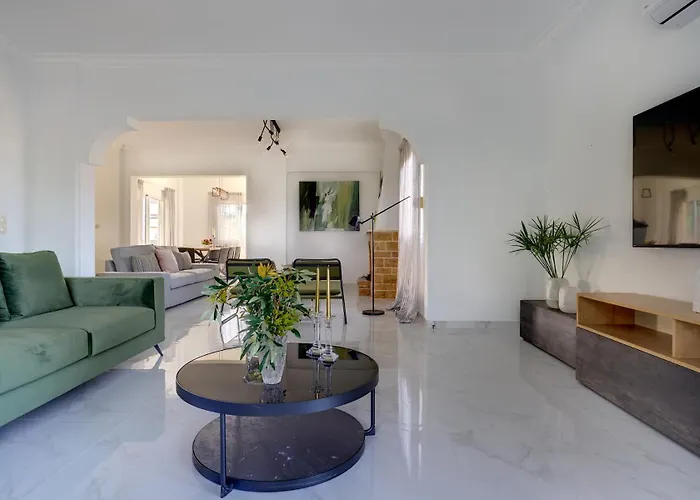 Gia's Luxury Villa *