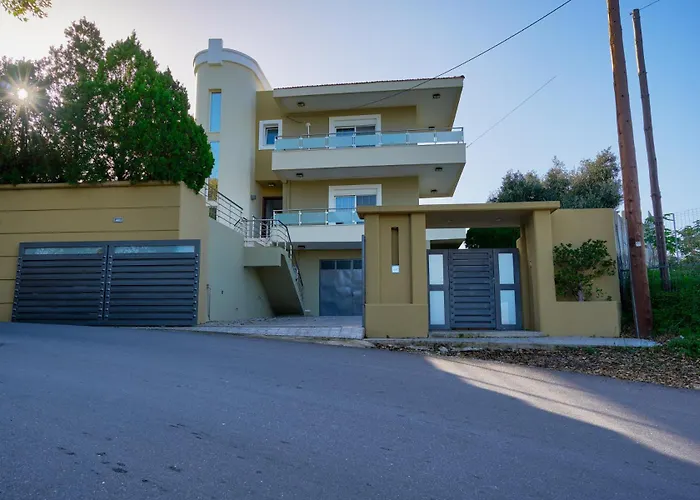 Villa Gia's Luxury Asgourou