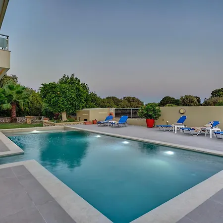 Gia's Luxury Villa Asgourou